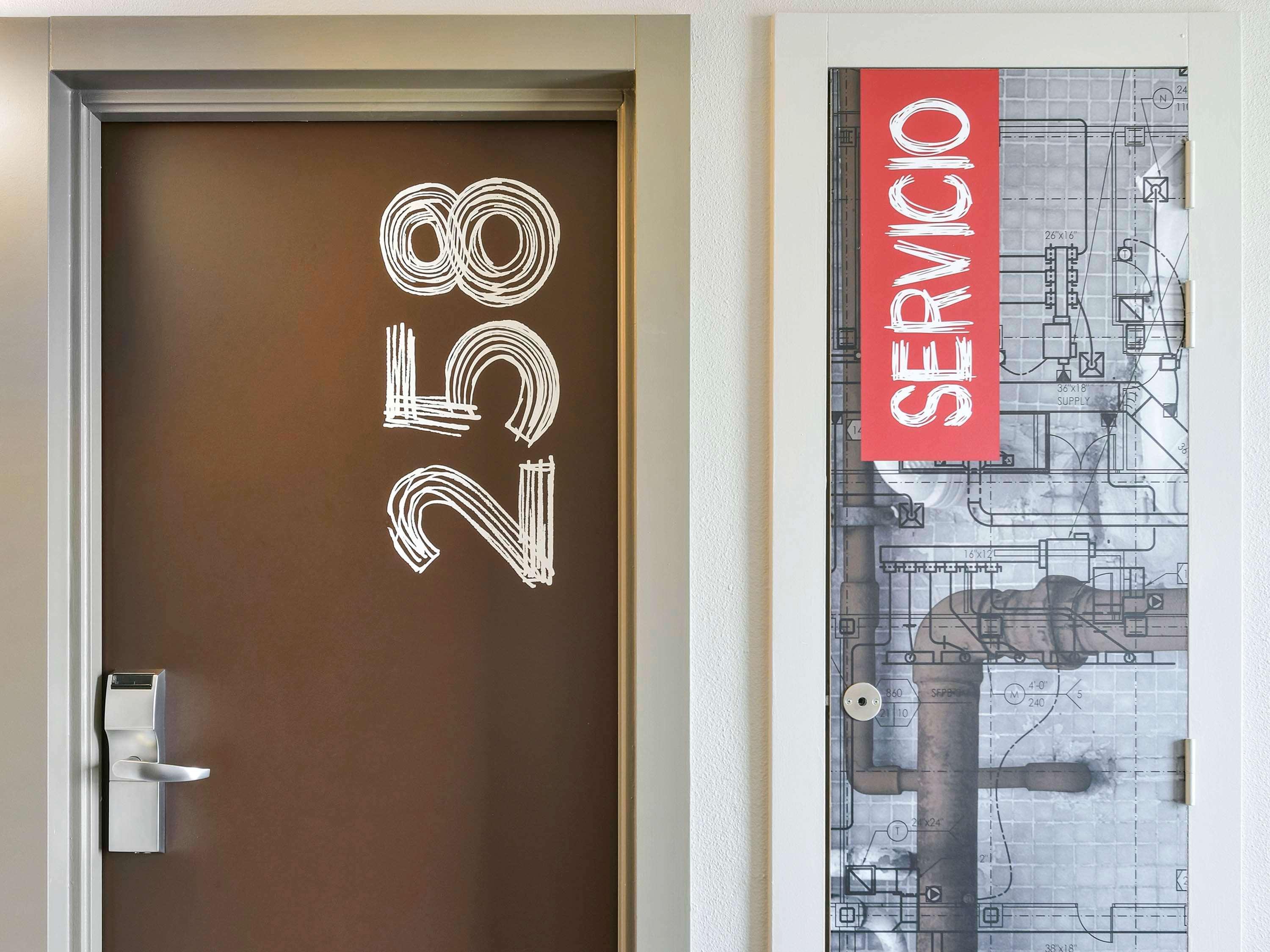 Ibis Madrid Getafe Hotel Bagian luar foto